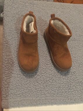 Sonoma Kids Tan Suede Fleece-Lined Ankle Boots